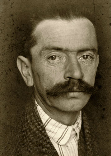Slika:Ivan Cankar 1915.jpg