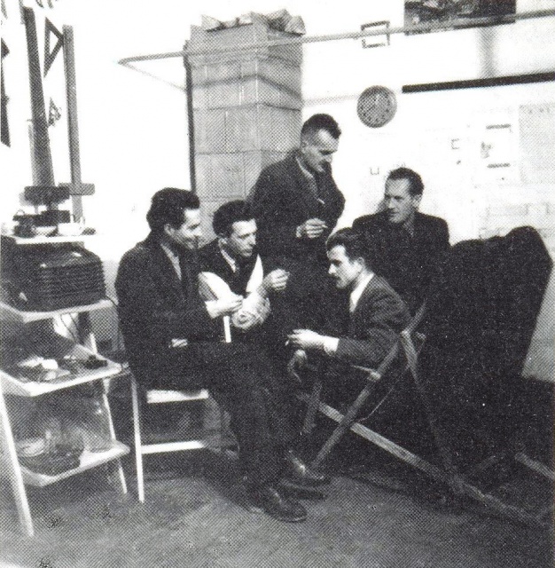 Skupina Bunker - od leve proti desni sedijo Svetozar Križaj, Oton Jugovec, Uroš Vagaja v sredini Franc Šmid