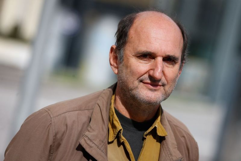 Slika:Silvan omerzu foto anze malovrhsta.jpg